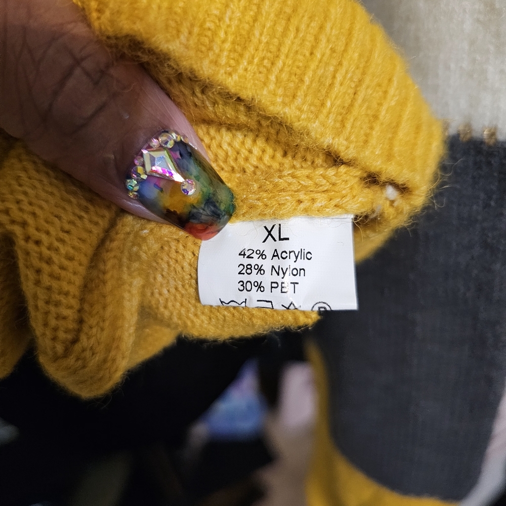 Green Color Block Patchwork Sweater - Picture 7 of 9